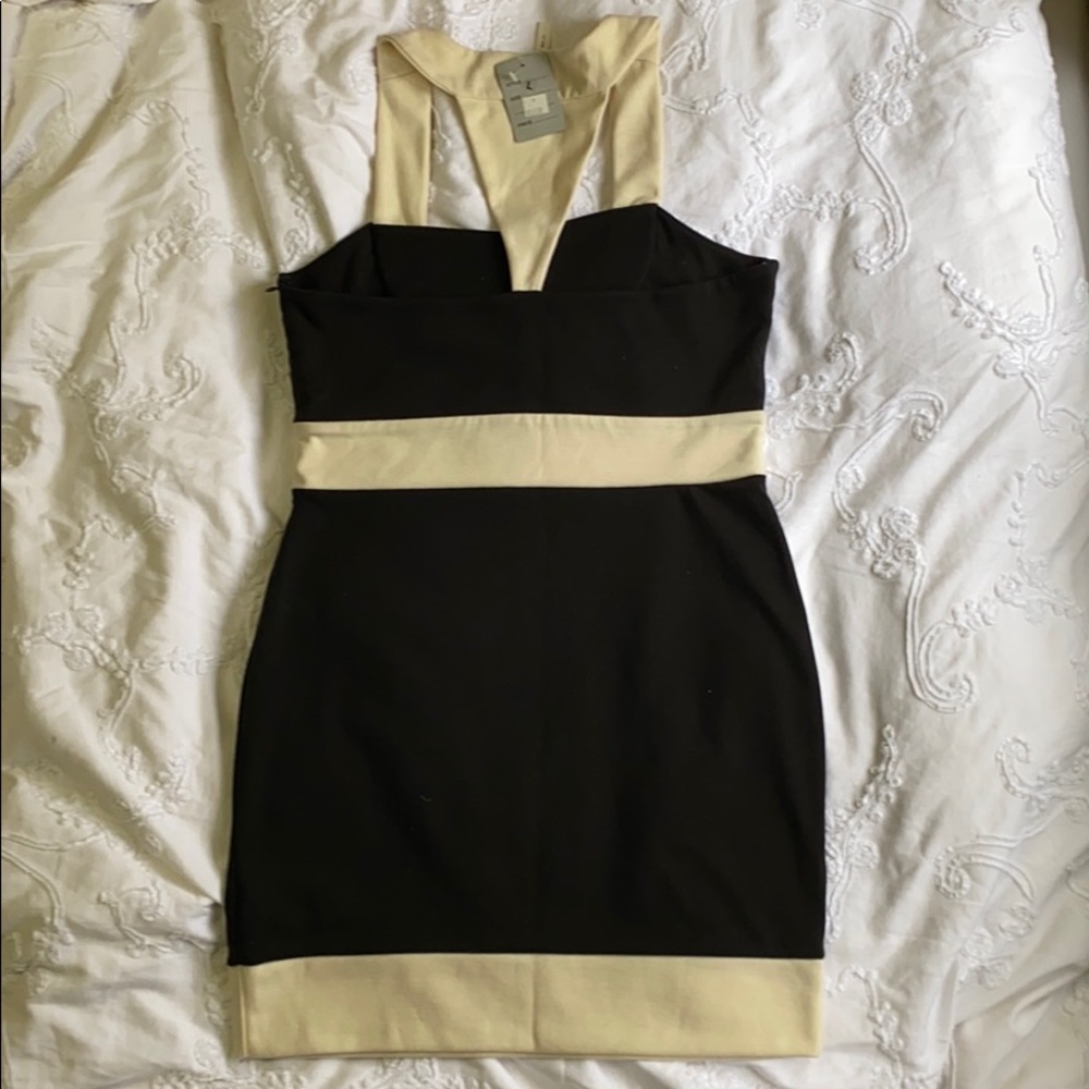 Mini dress - Picture 2 of 3